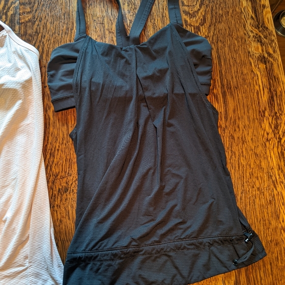Two Lululemon Tanks with Bra Lot - Picture 5 of 16